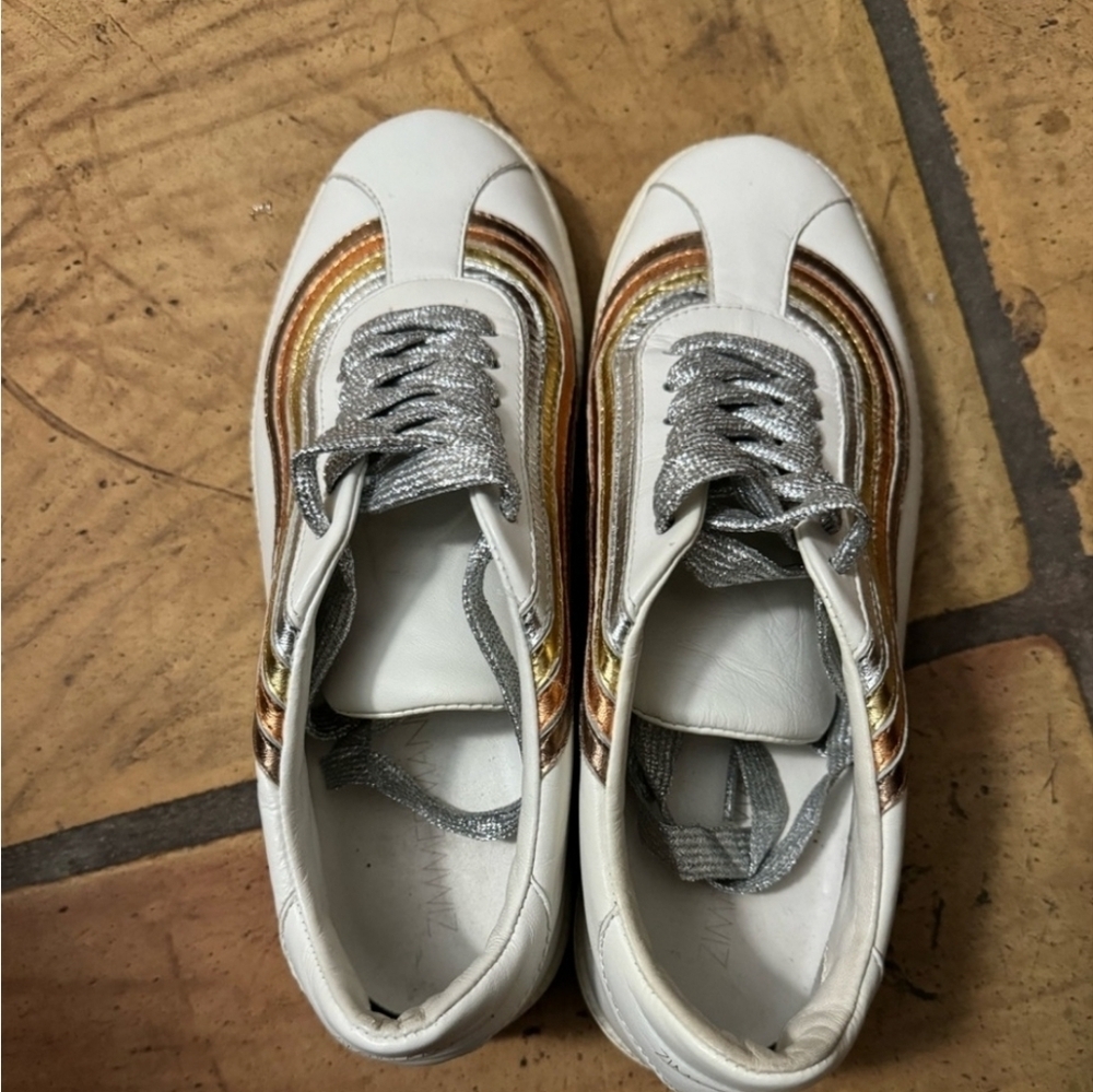 Rare Metallic Rainbow White sneakers - Picture 5 of 6